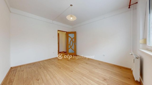 Eladó panellakás, Miskolcon 34.9 M Ft, 2 szobás