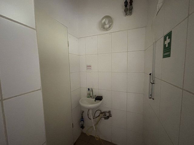 Kiadó üzlethelyiség, Miskolcon 250 E Ft / hó