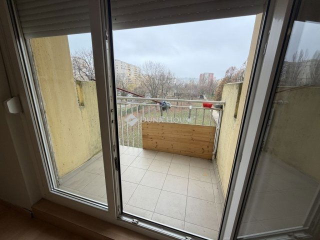 Eladó panellakás, Budapesten, III. kerületben 58 M Ft, 1 szobás