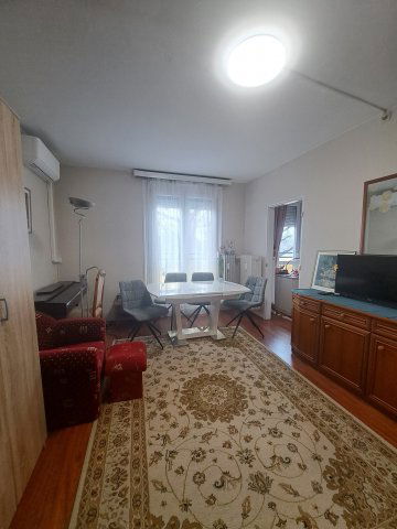 Kiadó panellakás, albérlet, Pécsett, Szigeti úton 160 E Ft / hó