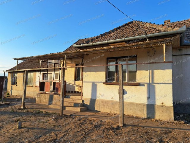 Eladó családi ház, Nagykállóban 17.5 M Ft, 2 szobás