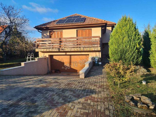 Eladó családi ház, Nagykovácsiban 219.9 M Ft, 4+1 szobás