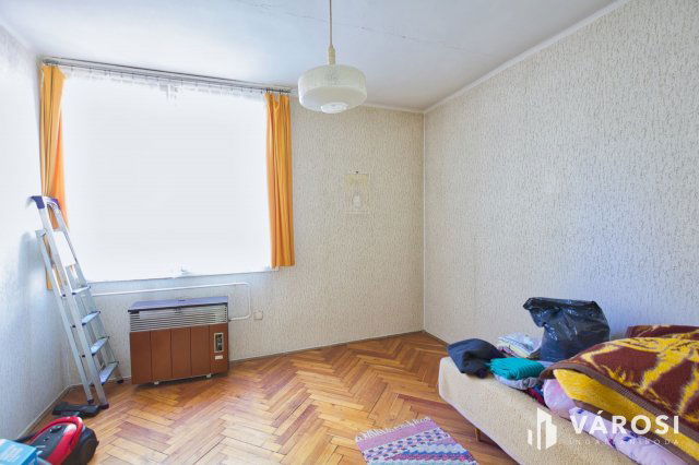 Eladó téglalakás, Békéscsabán 23.5 M Ft, 2 szobás