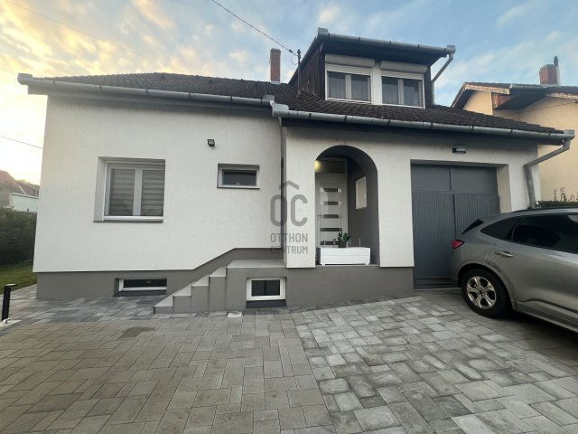 Eladó családi ház, Szekszárdon 148.99 M Ft, 4 szobás