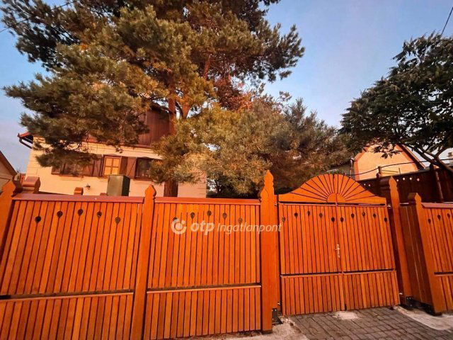 Eladó családi ház, Nyíregyházán 87.9 M Ft, 5 szobás