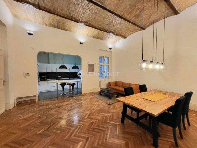 Eladó téglalakás, Budapesten, VI. kerületben 160 M Ft, 3 szobás