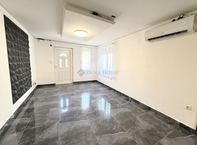 Eladó családi ház, Budapesten, XVIII. kerületben 45 M Ft