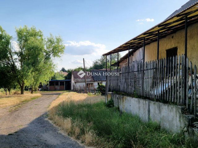 Eladó családi ház, Gyöngyösön, Karácsondi úton 55 M Ft