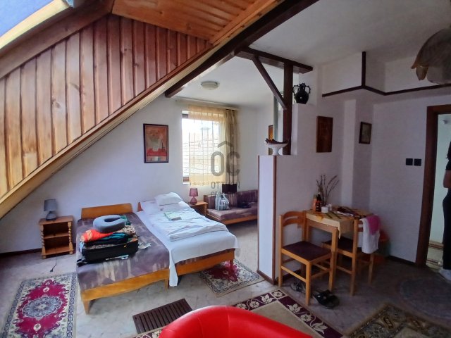 Eladó családi ház, Szentendrén 129.5 M Ft, 5 szobás