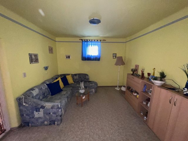 Eladó családi ház, Szarvason 29.5 M Ft, 3 szobás