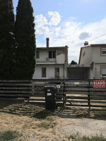 Eladó téglalakás, Kápolnásnyéken 75 M Ft, 4 szobás