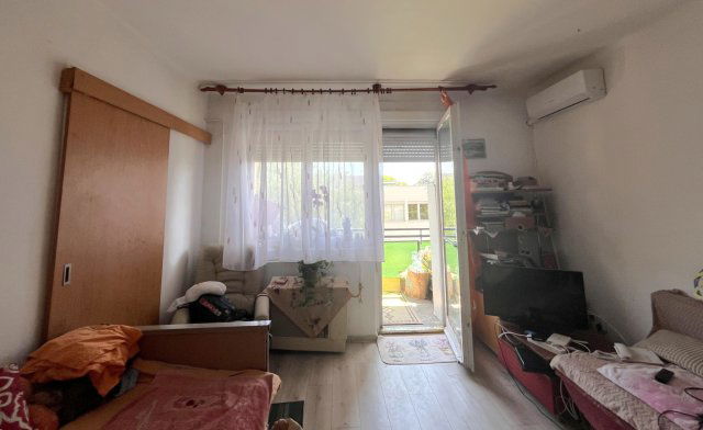 Eladó téglalakás, Debrecenben 48 M Ft, 2 szobás