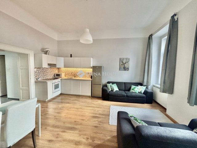 Kiadó téglalakás, albérlet, Budapesten, VII. kerületben