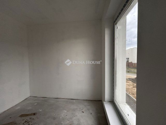 Eladó téglalakás, Teskándon 65 M Ft, 4 szobás