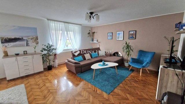 Eladó családi ház, Pásztón 73.9 M Ft, 5 szobás