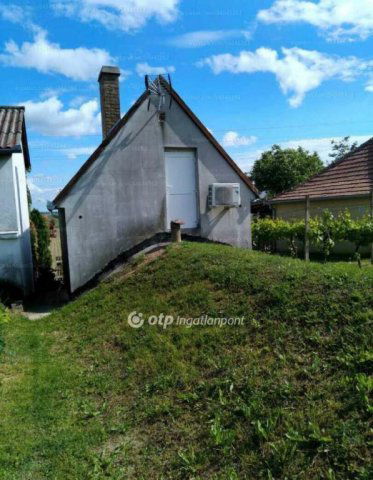 Eladó nyaraló, Lánycsókon 12 M Ft, 1 szobás