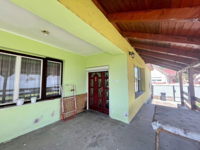 Eladó családi ház, Dombóváron 40 M Ft, 3 szobás