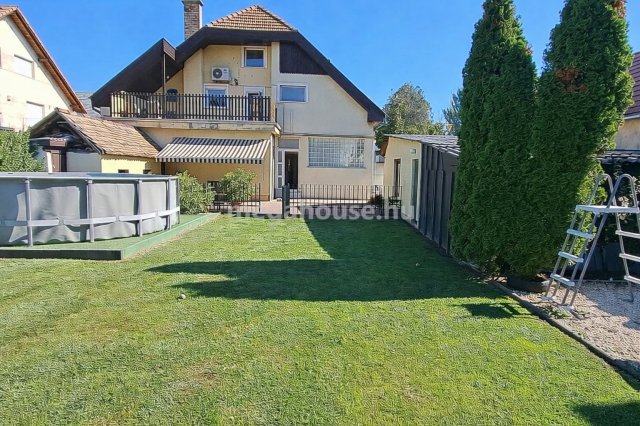 Eladó családi ház, Budaörsön 205 M Ft, 5+1 szobás