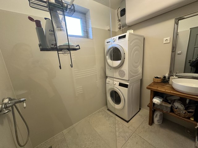 Eladó családi ház, Lakitelken 77.99 M Ft, 5 szobás
