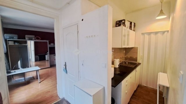 Eladó téglalakás, Budapesten, VII. kerületben 48 M Ft, 1 szobás