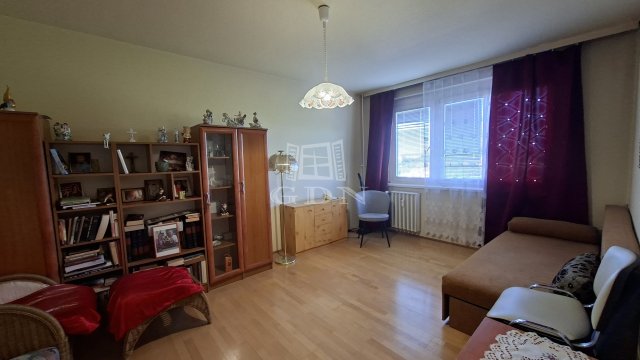 Eladó panellakás, Veszprémben 43 M Ft, 1+1 szobás