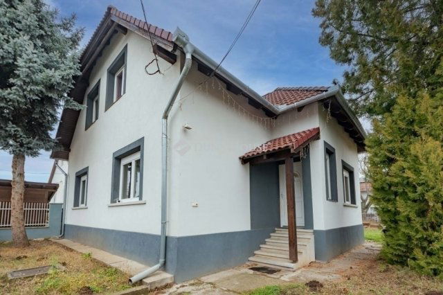 Eladó családi ház, Budapesten, XVIII. kerületben 140 M Ft