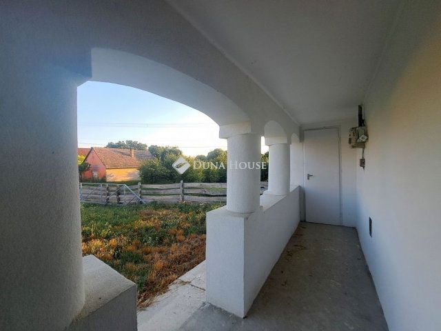 Eladó családi ház, Baksán 38.9 M Ft, 3 szobás