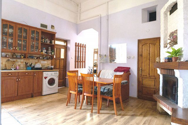 Eladó téglalakás, Debrecenben 69.9 M Ft, 4 szobás