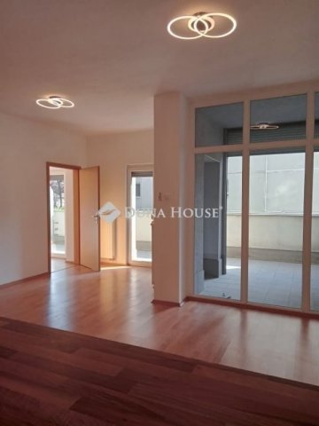 Eladó téglalakás, Budapesten, VIII. kerületben 78 M Ft, 1 szobás