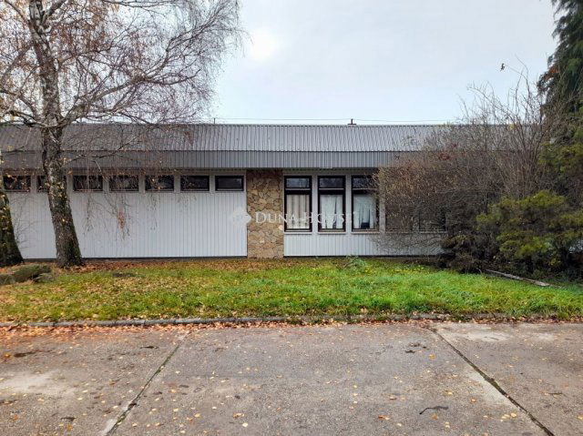 Eladó ipari ingatlan, Szentendrén, Kőzúzó utcában 199 M Ft