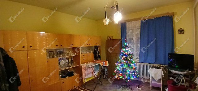 Eladó családi ház, Bakon 29.9 M Ft, 4 szobás