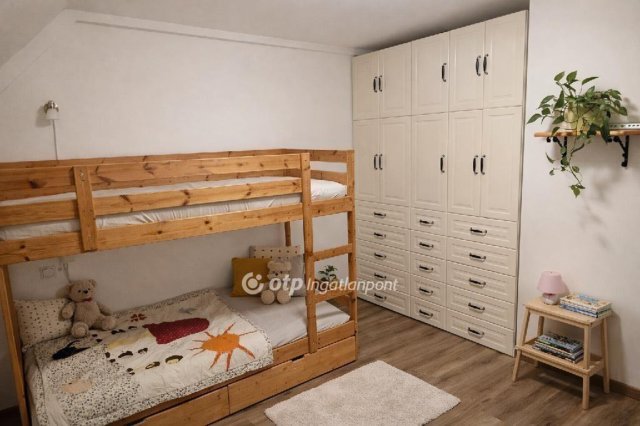 Eladó téglalakás, Egerben 81.9 M Ft, 3+1 szobás