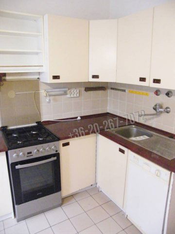 Eladó téglalakás, Balatonfüreden 85 M Ft, 2+2 szobás