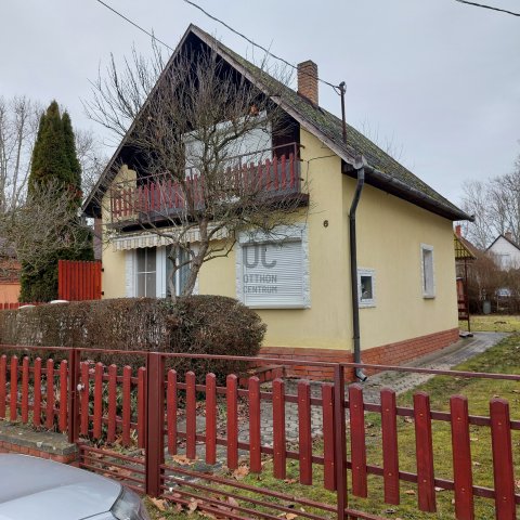 Eladó nyaraló, Dombóváron 33 M Ft, 3 szobás