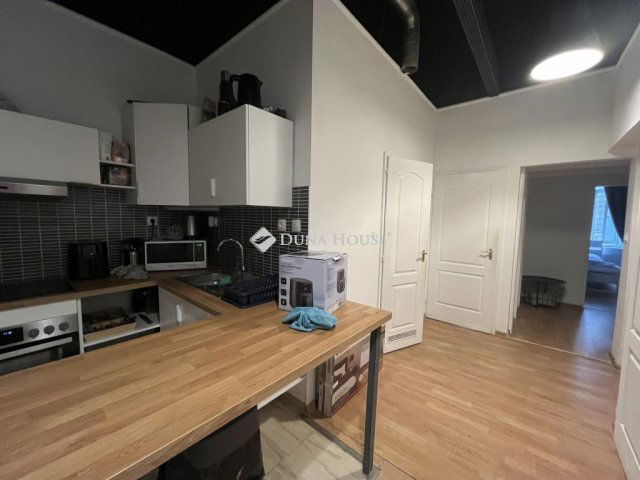 Eladó téglalakás, Budapesten, VIII. kerületben 102.5 M Ft