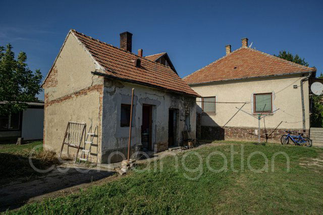 Eladó családi ház, Kapuváron 35.5 M Ft, 3 szobás