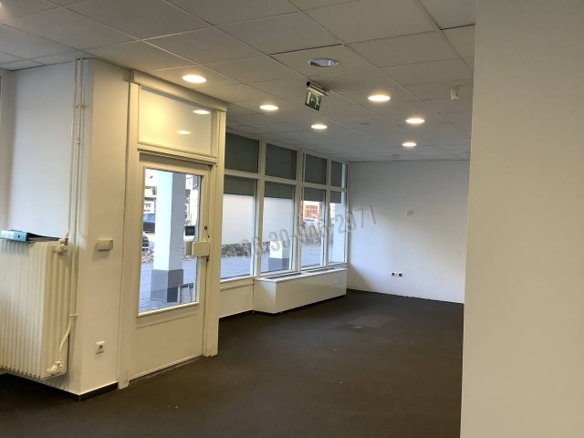 Kiadó üzlethelyiség, Békéscsabán, Andrássy úton, 1 szobás