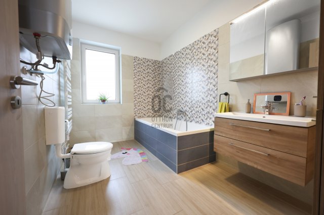 Eladó ikerház, Budapesten, XV. kerületben 275 M Ft, 6 szobás