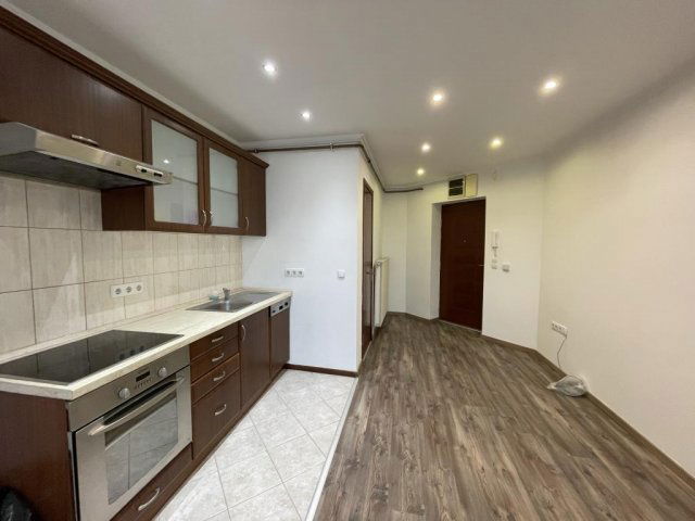 Kiadó téglalakás, albérlet, Tatán 180 E Ft / hó, 1+1 szobás