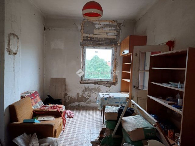 Eladó családi ház, Kaposváron 9 M Ft, 2 szobás