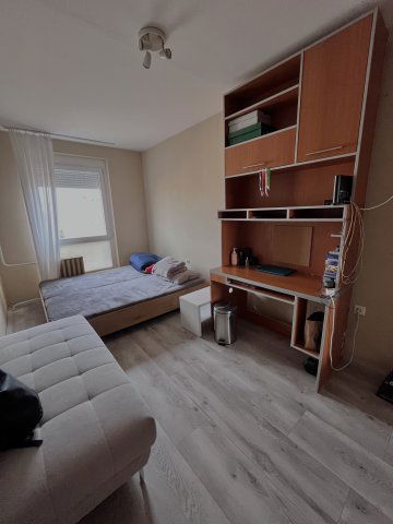 Eladó panellakás, Pécsett, Nagy Imre úton 56.9 M Ft, 3 szobás