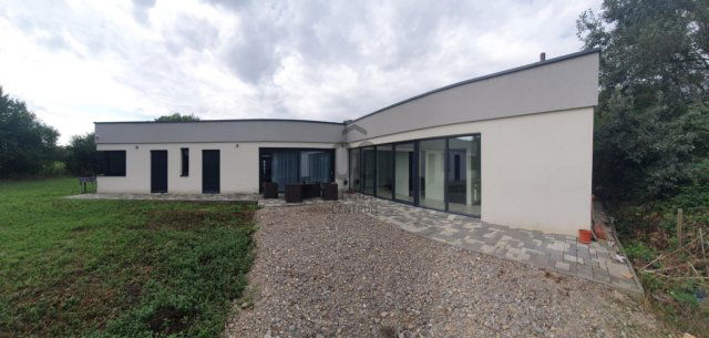 Eladó családi ház, Harkányban 149.9 M Ft, 4 szobás