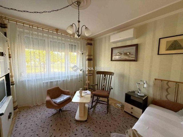 Eladó panellakás, Kecskeméten 49 M Ft, 2 szobás