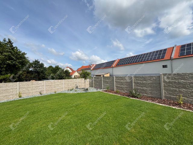 Eladó családi ház, Pannonhalmán 149 M Ft, 4 szobás