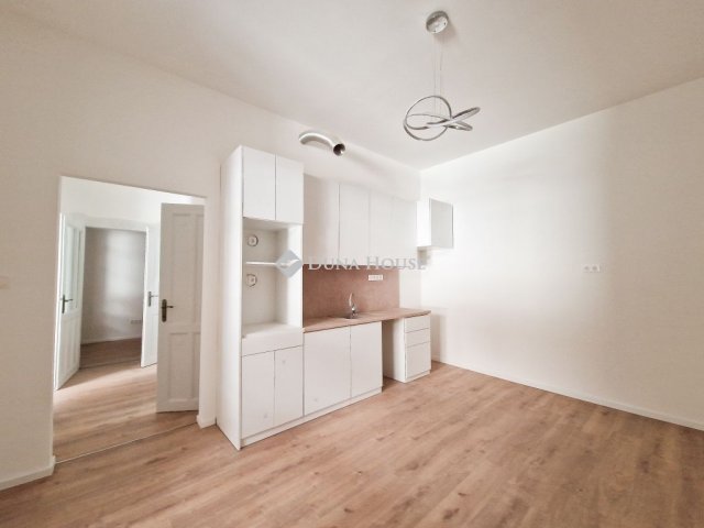 Eladó téglalakás, Budapesten, IX. kerületben 92.5 M Ft, 3 szobás