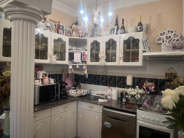 Eladó családi ház, Abonyban 30 M Ft, 3 szobás