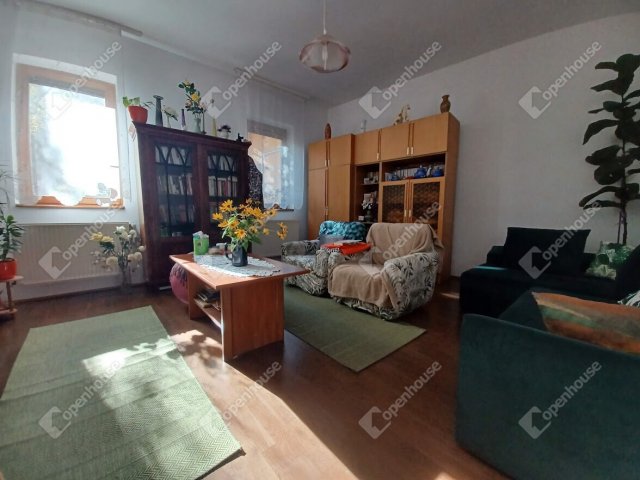 Eladó családi ház, Debrecenben 95 M Ft, 4 szobás