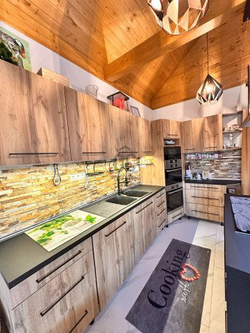 Eladó családi ház, Egerben 114.9 M Ft, 3 szobás