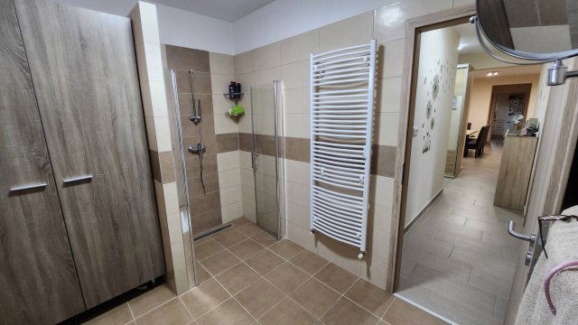 Eladó családi ház, Majosházán 89.99 M Ft, 4 szobás