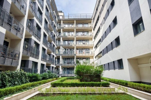 Eladó téglalakás, Budapesten, VI. kerületben 121.9 M Ft